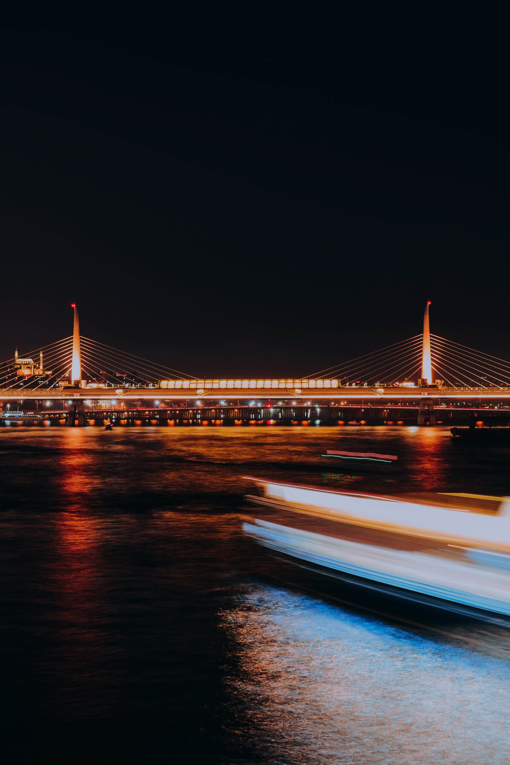 جسور القرن الذهبي The Golden Horn Bridges