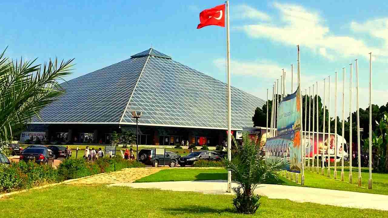 Antalya's parks منتزهات أنطاليا